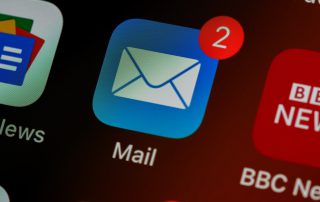 La gestion des emails dans Okayo